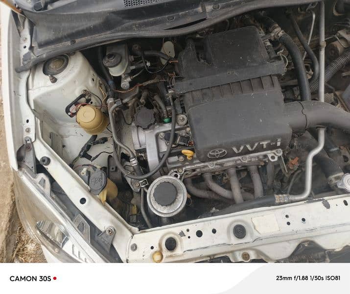 Toyota Vitz 2002 Fl package Chat diggi bonut pilar orignal 10by10 11