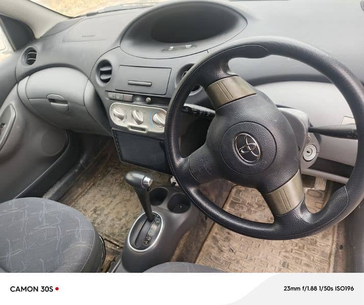 Toyota Vitz 2002 Fl package Chat diggi bonut pilar orignal 10by10 19