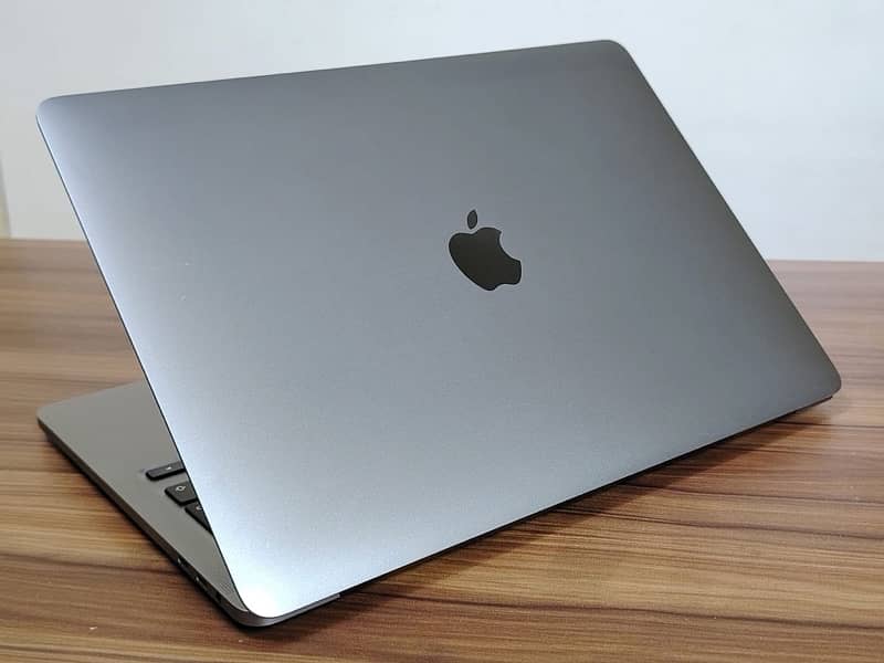 MACBOOK PRO (2020) Core i7 (32/512GB) 13 inch (Magic Keyboard) 4