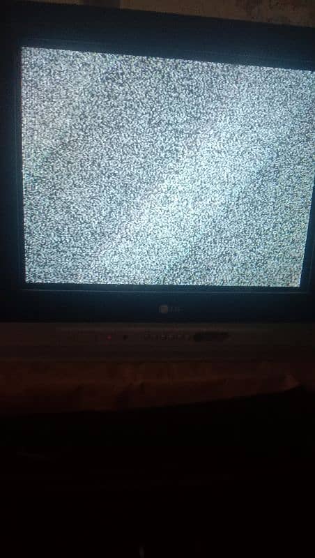 LG tv flat screen 21 inch 3