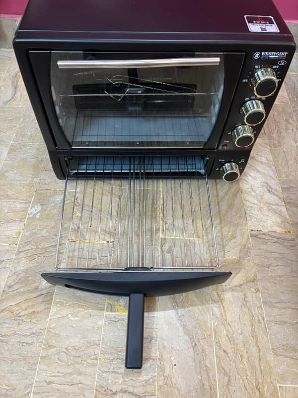 westpoint oven with all accessories 2