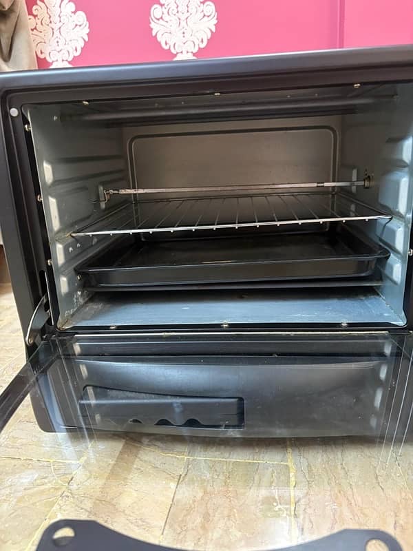 westpoint oven with all accessories 3