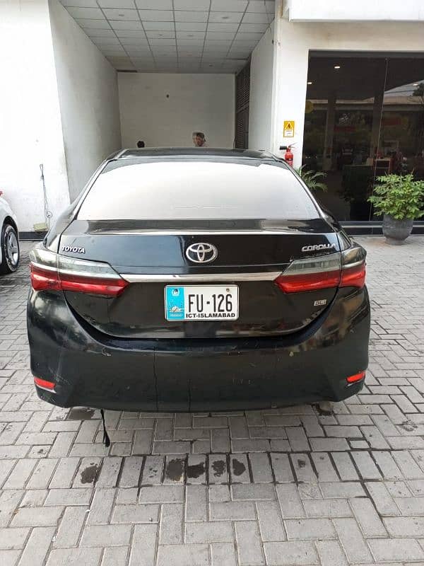 Toyota Corolla GLI 2015/2016 4