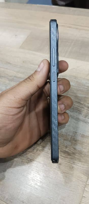 OPPO RENO F11 4