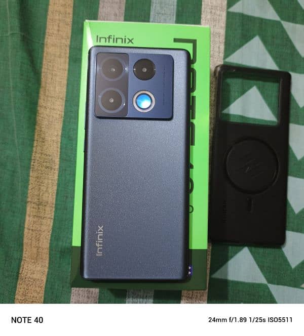 infinix Not 40 Pro with wireless charging 5