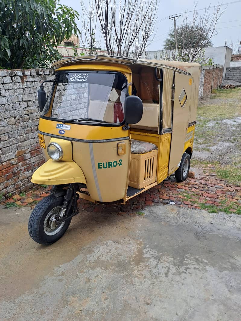 Tez Raftar 200cc Auto Rickshaw (6-Seater 9