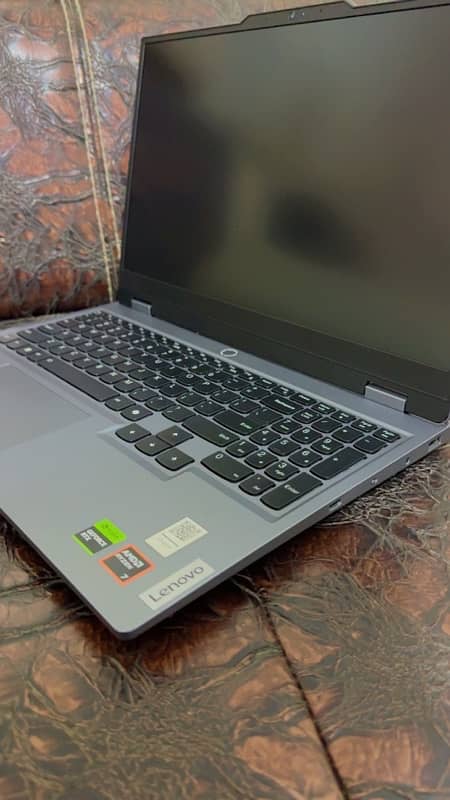 Lenovo LOQ 15AHP9-AMD Ryzen 7 8845HS gaming laptop 3