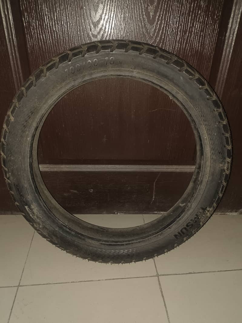 YAMAHA YBR 125G REAR WHEEL TYRE 3