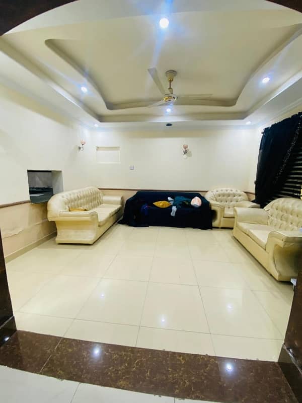 01 KANAL LOWER PORTION FOR RENT IN JOHAR TOWN LAHORE 0