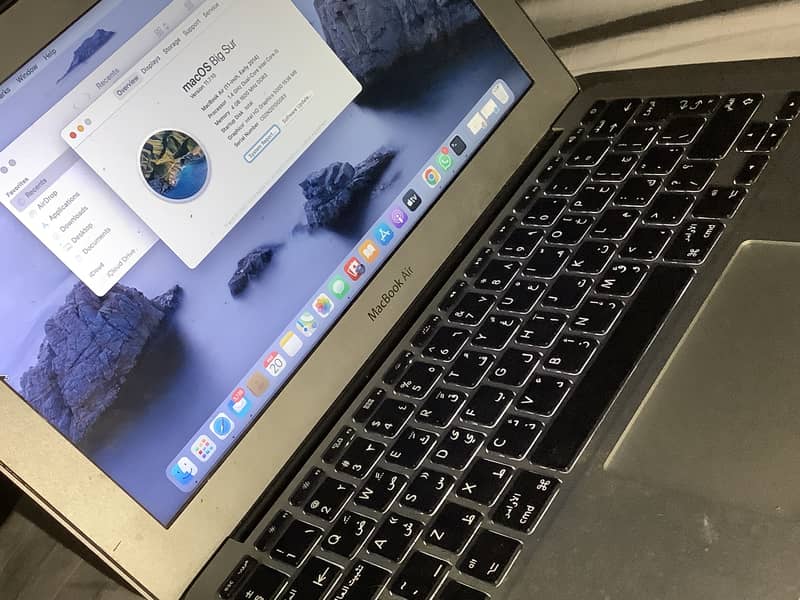 Apple MackBook Air (11.6 inch early 204) 1