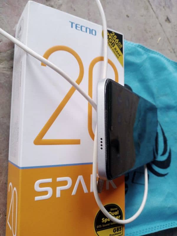 tecno spark 20 8 256 PTA Approved 4