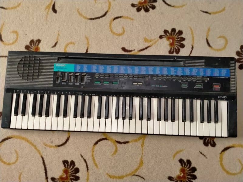 Casio Piano CT-615 0