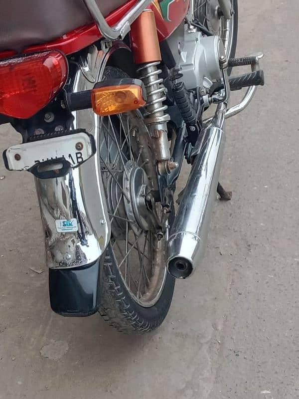 Bike ki condition bohat achi hai engine ok hai 3