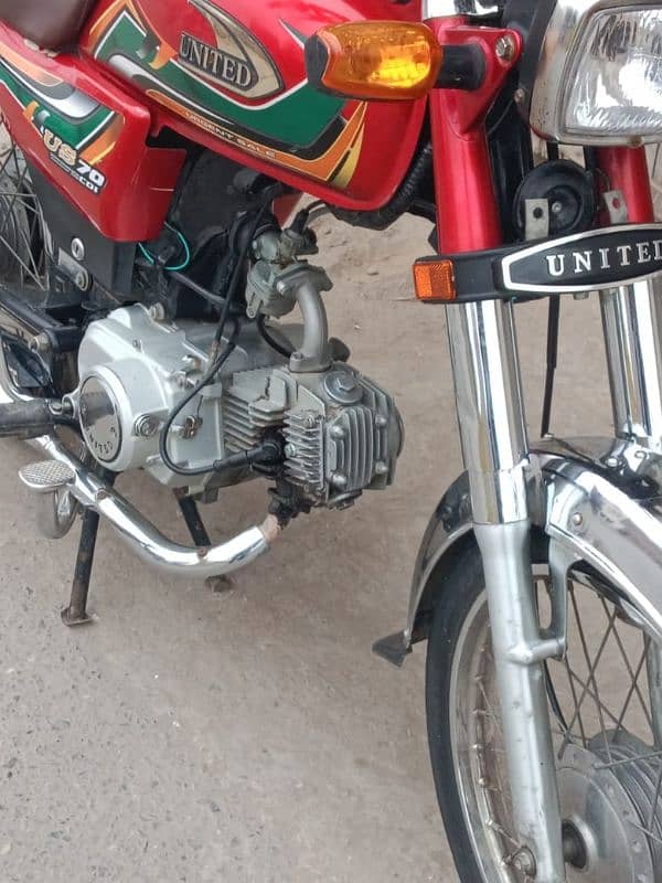 Bike ki condition bohat achi hai engine ok hai 5