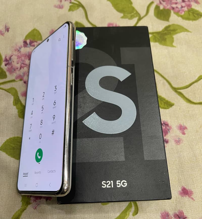 S21 Official Pta. Phantom White Color. 8GB/256GB. Full Box. Dual Sim. 1