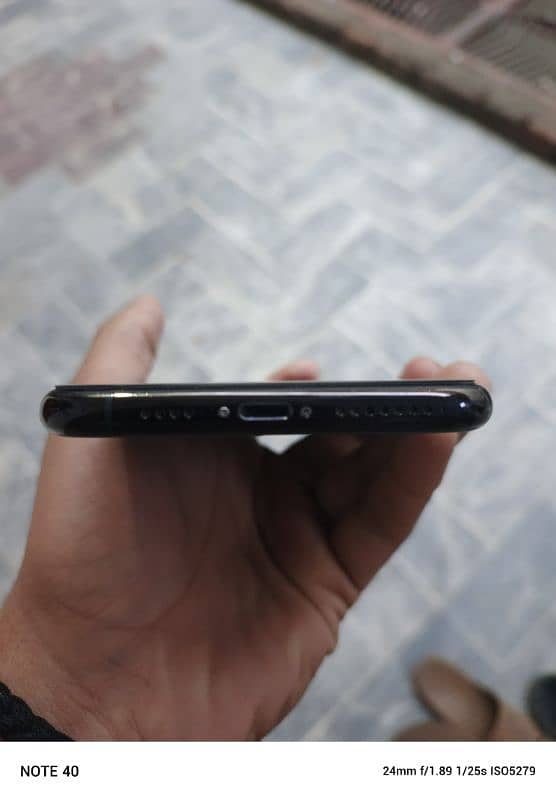 Iphone 11 pro max 10/10 condition pta approve 64 gb battery life 92℅ 3