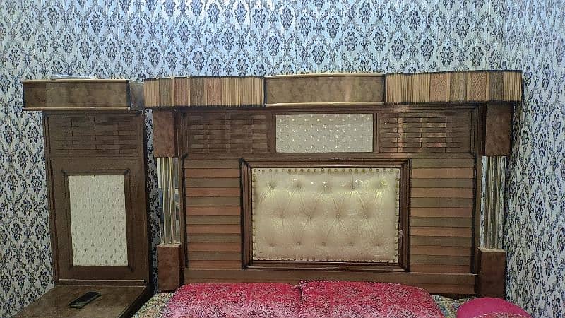 king size bed and dressing table 0