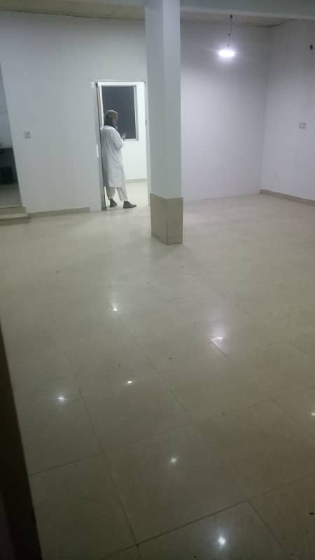 Available for Rent COMMERCIAL USE SPACE HALL Type 120 yards/240/400/ Basement / Meznine / Ground floor /1st & second floor / IDEAL FOR SOFTWARE HOUSE / CALL CENTER / GYM / BEAUTY PARLOR / GAMING ZONE /Location Gulshan Iqbal Main Road 2