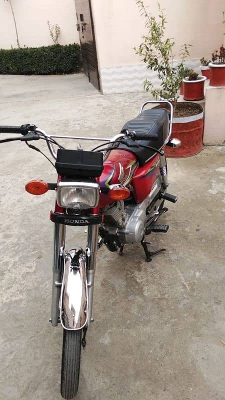 Honda 125 cc 2017 model for sale WhatsApp number on 03487390292) 0