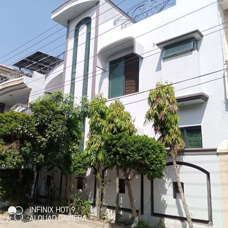 10 Marla House For Sale In Johar Town, Block L Prime Location With 5 Bedrooms And Modern Amenities 9