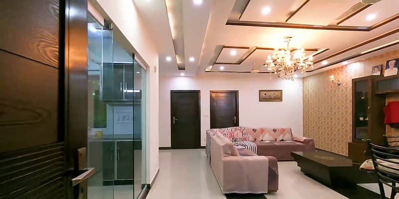 8 Marla Lavish House For SALE In Johar Town 10