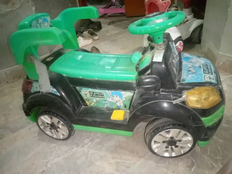 Battery Car Kids With Remote 2