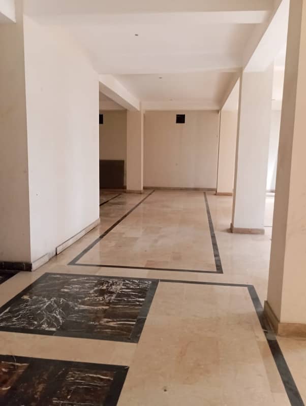 5 Floor Neat and Clean Building for Rent 0