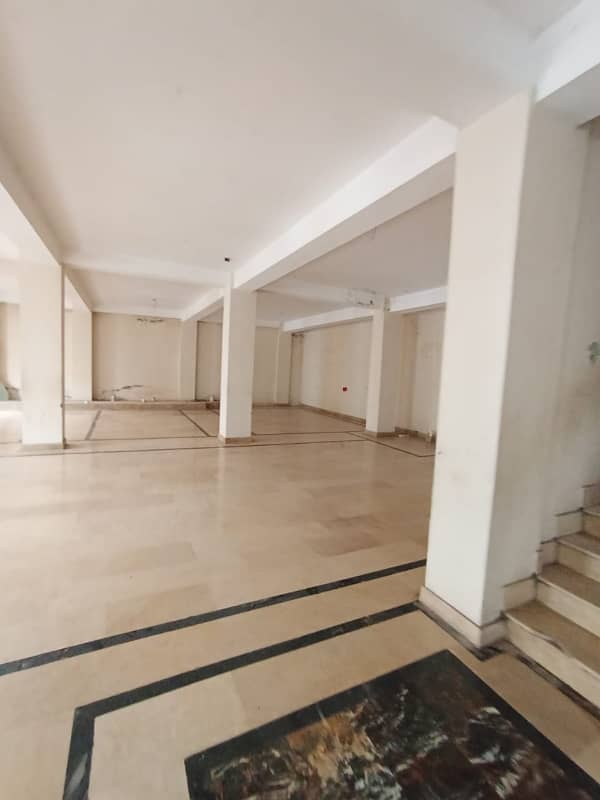 5 Floor Neat and Clean Building for Rent 7