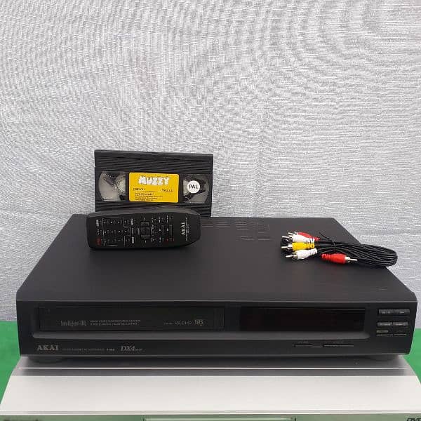 akai vcr full ok new condition 1