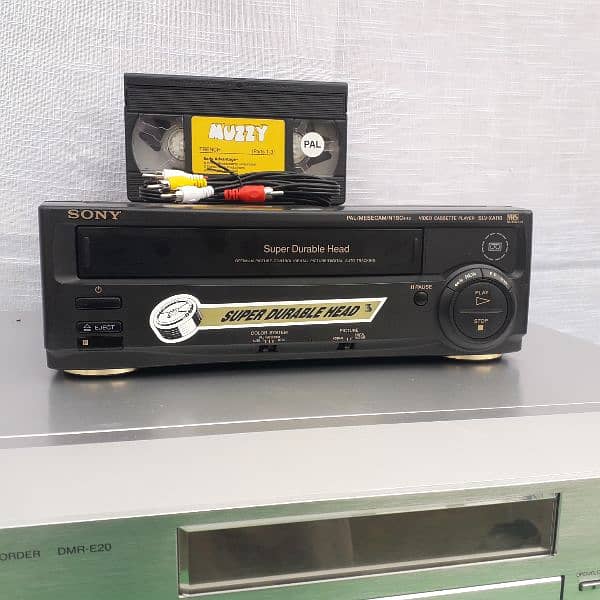 akai vcr full ok new condition 12