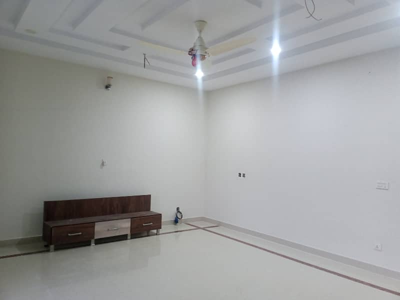 12 Marla Upper Portion For Rent Block A 6