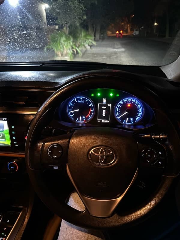 Toyota Corolla Altis 1.8 2017 6