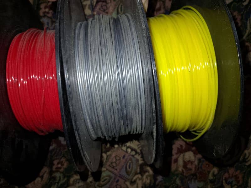 3D Printing Filaments Available in 3 Colors. 4