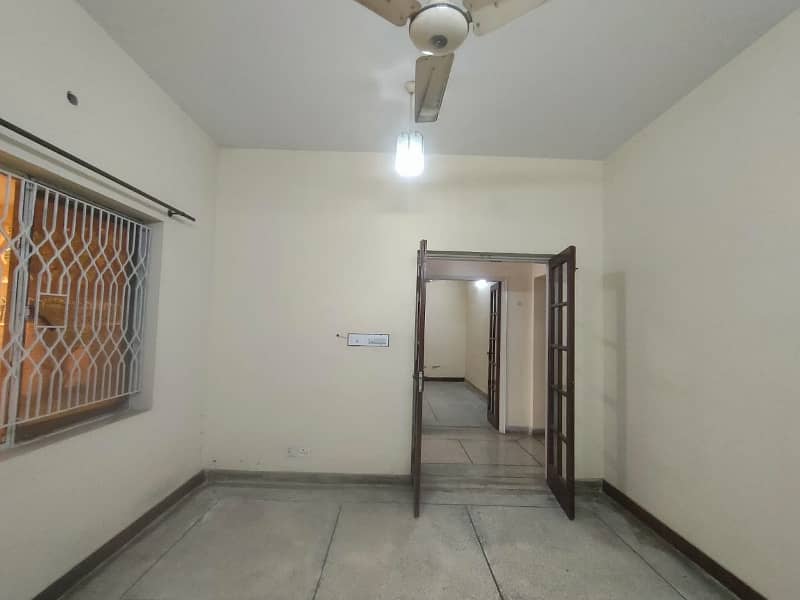 10-Marla 3-Bedroom's House Available For Rent In Askari-9 Lahore Cantt. 9