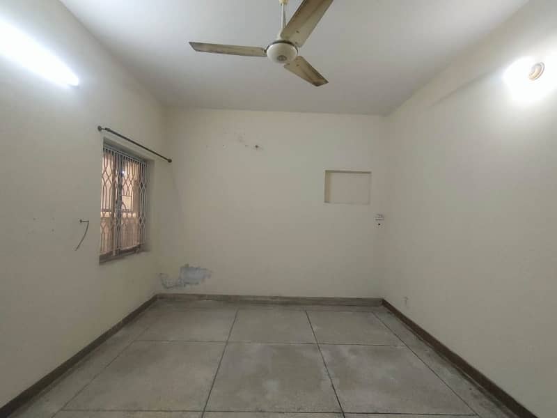 10-Marla 3-Bedroom's House Available For Rent In Askari-9 Lahore Cantt. 11