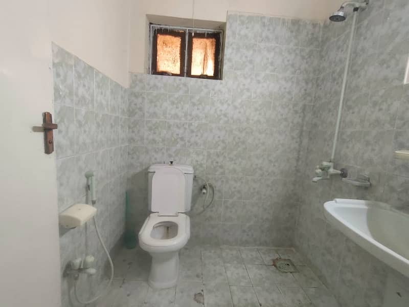 10-Marla 3-Bedroom's House Available For Rent In Askari-9 Lahore Cantt. 12