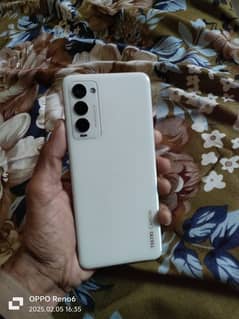 Tecno camon 18t 4gb 128gb with box charger just glass change