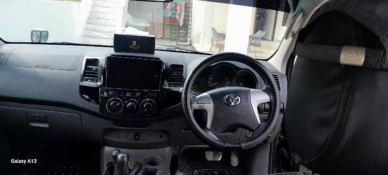 Toyota Hilux 2012 0