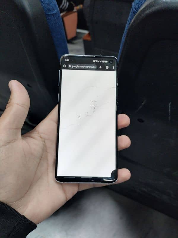 Samsung Galaxy S10  8/128 4