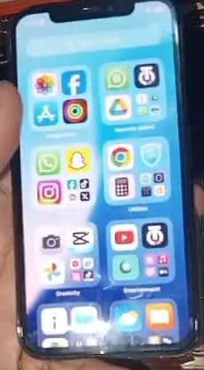 Apple iPhone 11 Pro 1