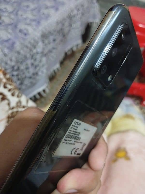 Oppo f19 almost new with original charger cable and box 4