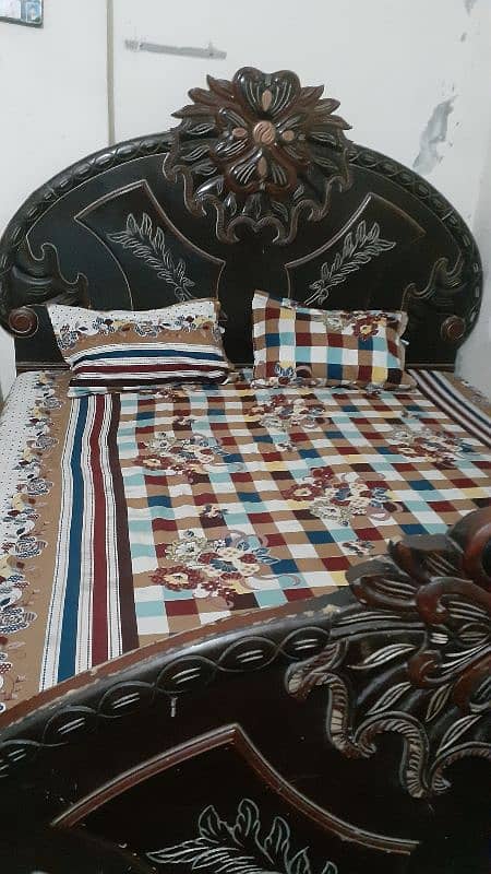 Double  Bed and Dressing for Argent Sale. 5