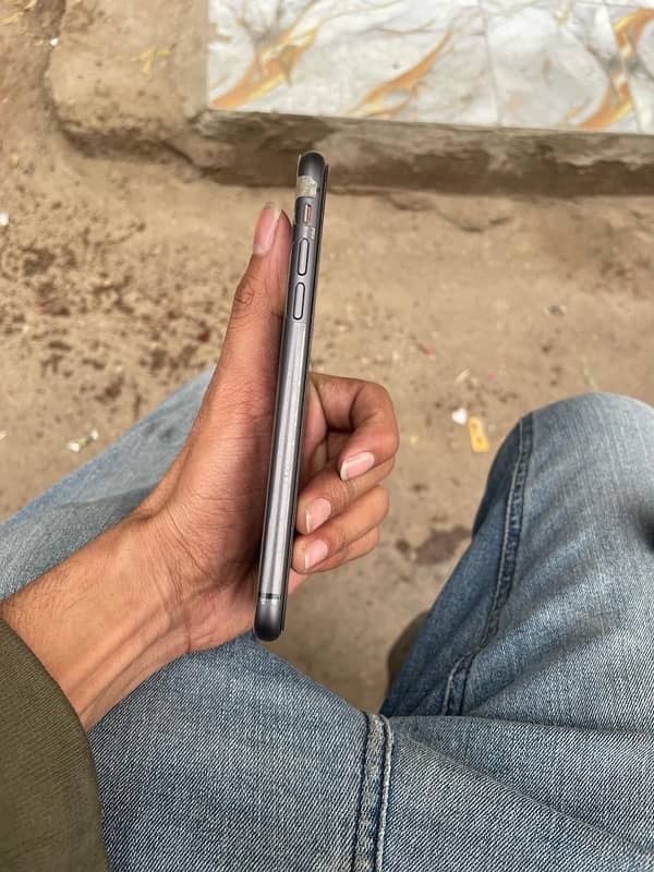 iPhone 11 PTA approved 64gb 98% battery urgent sell 7