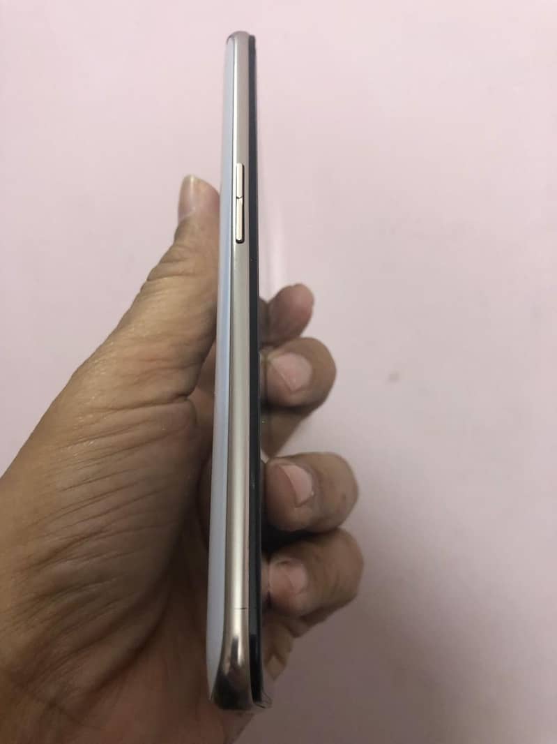 Oppo Reno 2Z 8GB/256GB PTA Approved With Box Charger 10/10 4