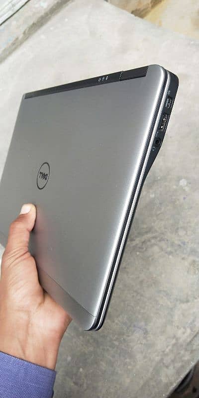 Dell Latitude E7240 Core i5 4th Gen 4