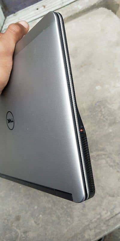 Dell Latitude E7240 Core i5 4th Gen 5