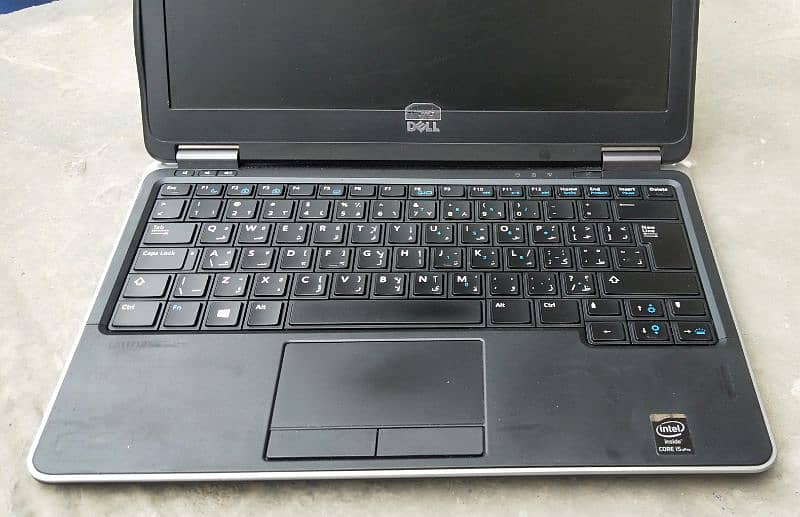 Dell Latitude E7240 Core i5 4th Gen 8