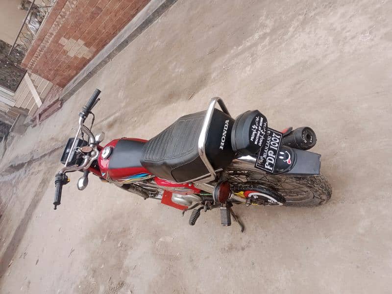 Honda 125 2018 faisalabad numbar 5