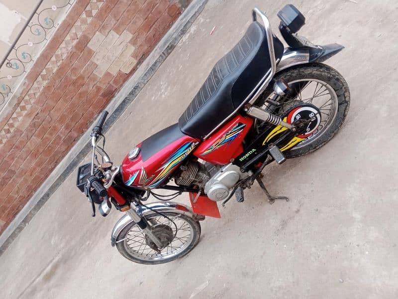 Honda 125 2018 faisalabad numbar 7