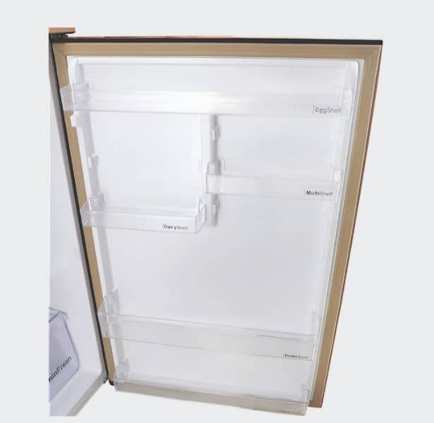 Dawlance Full Size 20cbft Refrigerator in mint condition 2